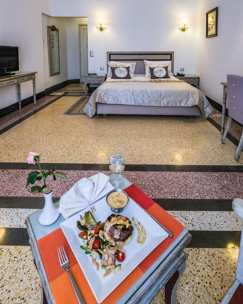 Majestic Hotel Tunis Buitenkant foto