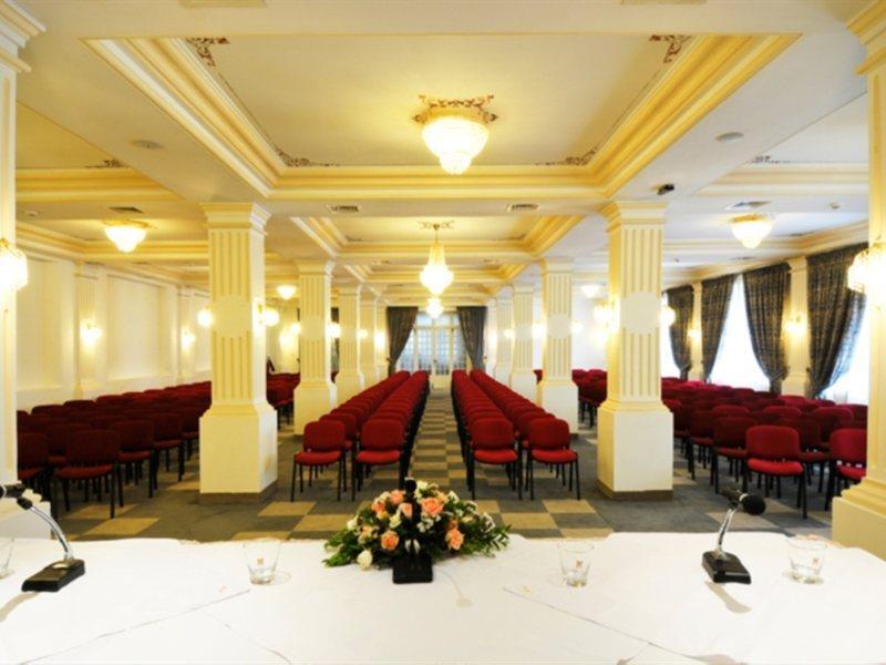 Majestic Hotel Tunis Buitenkant foto