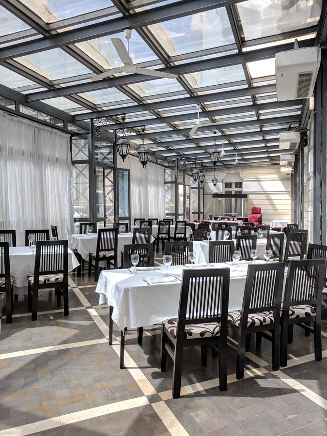 Majestic Hotel Tunis Buitenkant foto