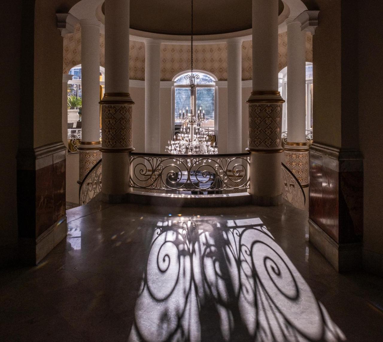 Majestic Hotel Tunis Buitenkant foto