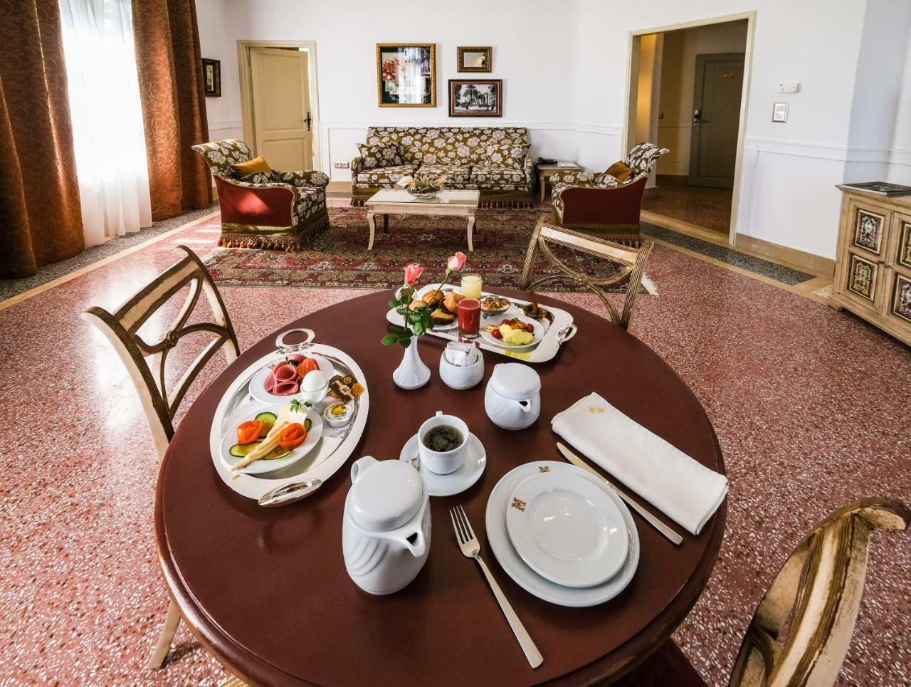 Majestic Hotel Tunis Buitenkant foto